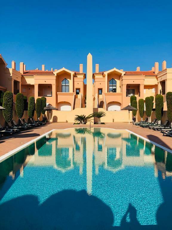 Luxury Apartment *