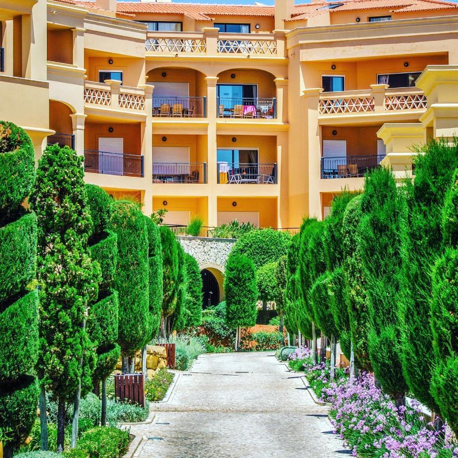Luxury Apartment *